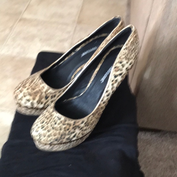LEOPARD STILETTOS - Picture 4 of 6